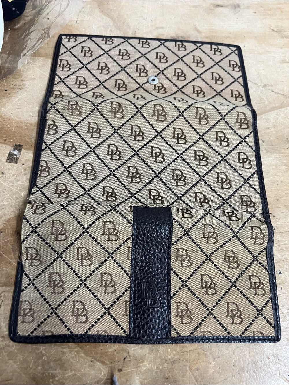 Dooney & Bourke Tan and Black Monogram Men’s Travel Wallet